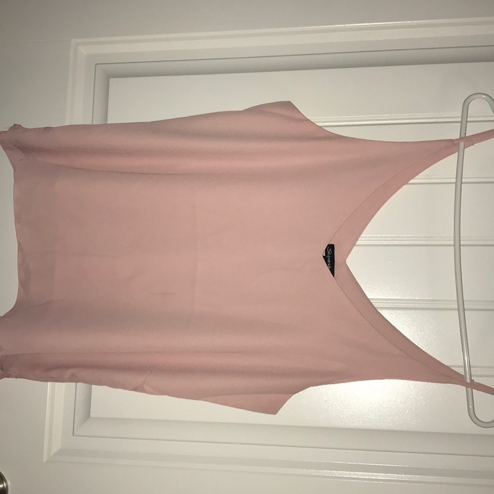 Pink tank top